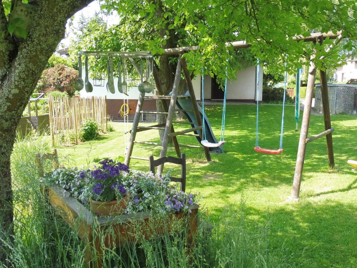 Apartment With Terrace And Pool In The Garden Pracht Exterior foto